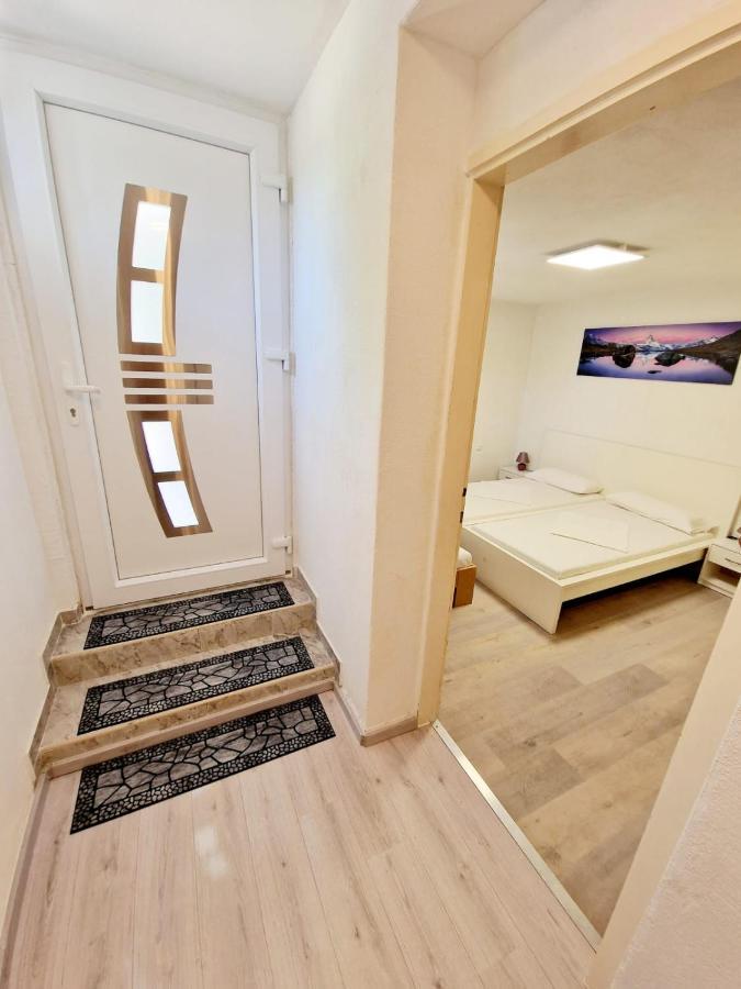 Split Apartment מראה חיצוני תמונה